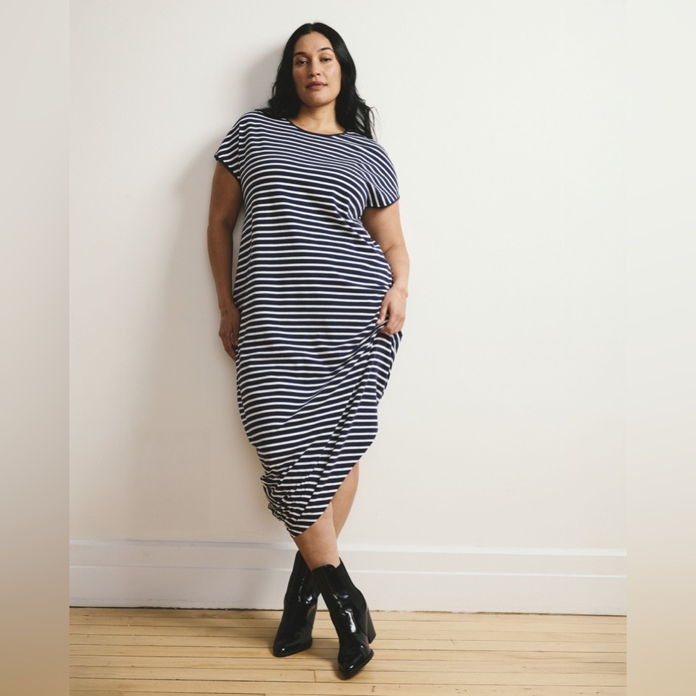 Universal Standard Iconic Geneva Short Sleeve Crewneck Mid Dress 14/16 Stripes